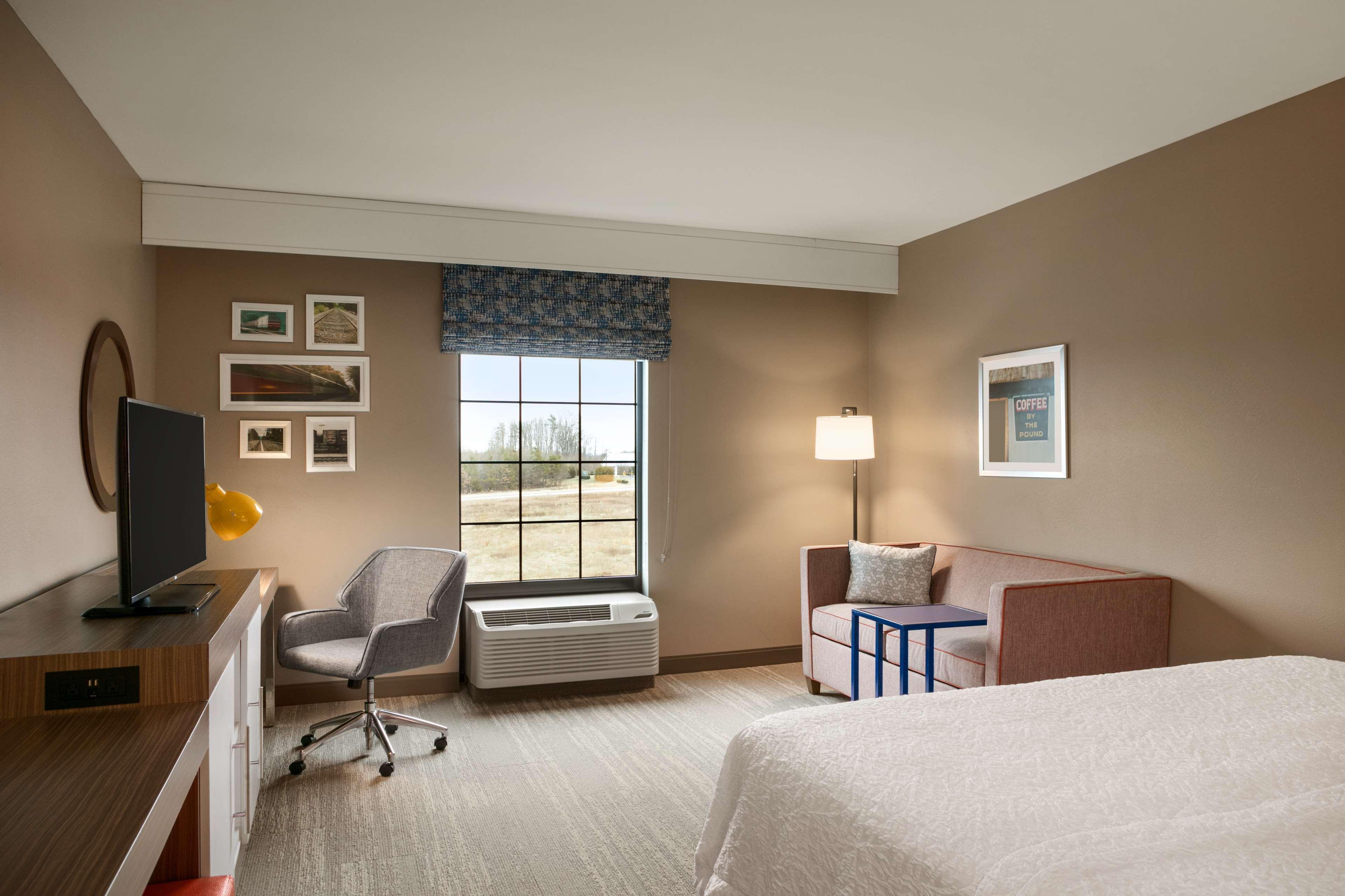 Hampton Inn Kernersville Bagian luar foto